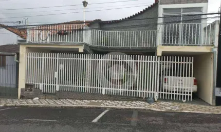 Casa com 6 dormitórios à venda, 250 m² por R$ 970.000,00 - Centro - Caçapava/SP