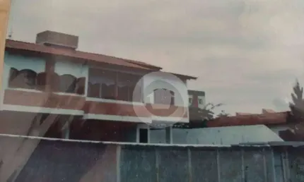 Sobrado com 3 dormitórios à venda, 336 m² por R$ 1.000.000,00 - Jardim das Indústrias - São José dos Campos/SP