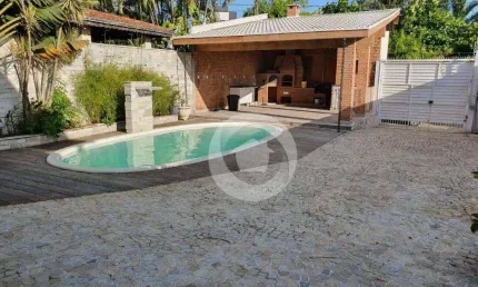 Casa com 2 dormitórios à venda, 240 m² por R$ 955.000 - Vila São João - Caçapava/SP