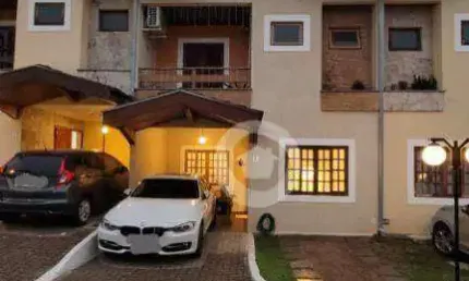Sobrado com 3 dormitórios à venda, 140 m² por R$ 1.100.000,00 - Jardim das Indústrias - São José dos Campos/SP