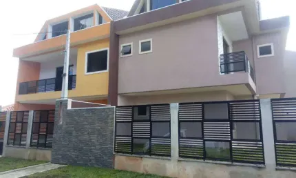 Casa com 3 quartos à venda na Rua Márcio Ubaldino, 22, Centro, Araucária, 170 m2 por R$ 839.000