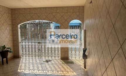 Lindo sobrado tipo casa, 115 m² de área construída e 125 m2 de terreno;