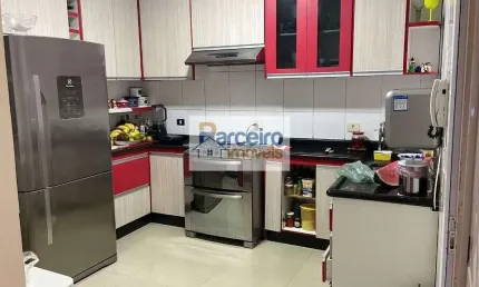 Sobrado com 3 dormitórios à venda, 70 m² por R$ 450.000,00 - Itaquera - São Paulo/SP
