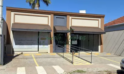 Sala para locação com vitrine, próximo ao Atacadão Santa Cruz