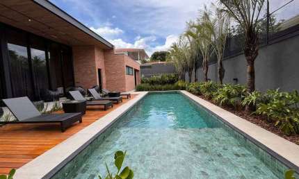 Casa para venda tem 700 metros quadrados com 4 quartos