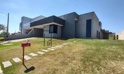 Casa térrea 244,60, 3 suítes, 2 vagas cobertas no melhor do village ip. 2