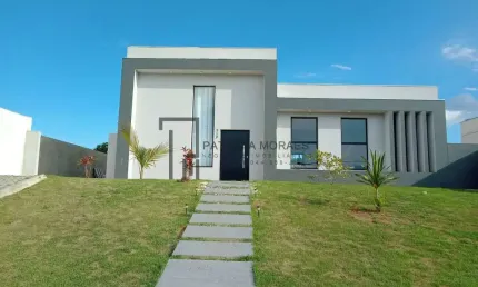 Linda casa térrea com 162 m², 3 dormit, no Village Ipanema 2 em Araçoiaba