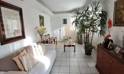 Vende-se Apartamento de 107m&#178; no Bairro do Espinheiro