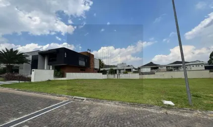 Terreno à venda na Avenida Honório Alvares Penteado, 1100, Tamboré, Santana de Parnaíba