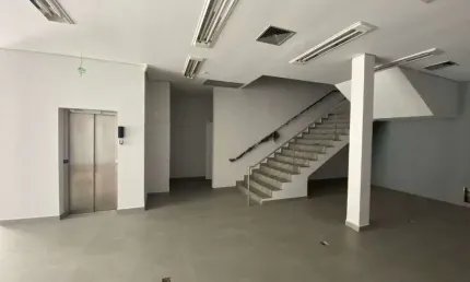 Prédio para alugar na Avenida Giovanni Gronchi, Vila Andrade, São Paulo
