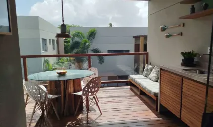 Vende-se Apartamento Finamente Decorado em Condomínio de Alto Padrão – Casa Amarela, Imbassaí
