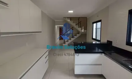 Casa com 3 quartos para alugar na Rua Cinco de Julho, 287, Centro, Indaiatuba