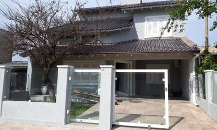 Casa com 3 quartos para alugar na Rua Andira, 4181, Capão Novo, Capão da Canoa