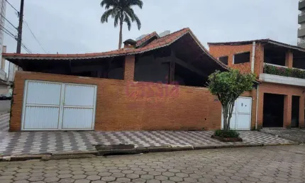Casa com 3 dorms, Aviação, Praia Grande - R$ 600 mil, Cod: 4255