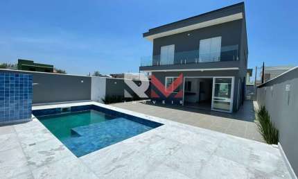 Casa moderna de alto padrão no Condomínio Belize - em Itanhaém/SP.