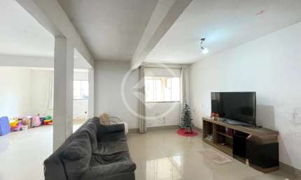 VENDO SOBRADO DE 166 M2, COM 4 QUARTOS SENDO 1 SUÍTE, NO  BELA VISTA, CUIABÁ codigo: 95699