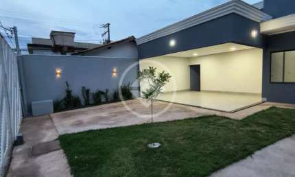 Vende-se Casa com 3 Suítes - Grande Cristo Rei, Próximo ao Fort Atacadista e Hospitais - 260 m² de terreno e 114 m² construído - Várzea  Grande (MT) - Valor: R$ 1.500.000,00 codigo: 106400