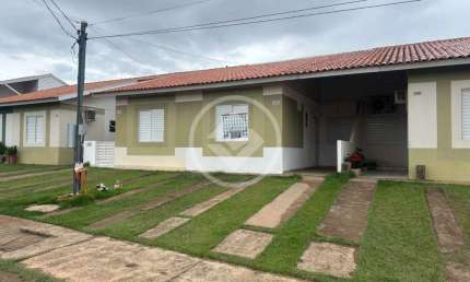CASA AMPLIADA RIO JANGADA - 2 quartos, sendo 1 suíte com closet - banheiro social - banheiros com espelhos e box - Sala de estar e Jantar com espelhos - sala para 2 ambientes codigo: 106978