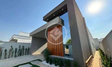 BELISSIMA CASA COM 191m² área construída, com piscina, garagem, sala e cozinha, lavanderia, dispensa, 3 suítes sendo 1 suíte com closet codigo: 98502