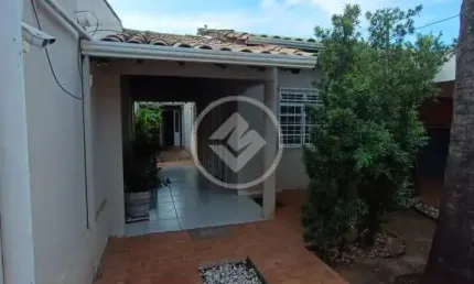 Aluga-se Casa Térrea - 4 Quartos - 2 Suítes - 435m² - Com piscina - Goiabeiras  - Cuiabá MT - Valor:  R$ 6.000,00 codigo: 116382