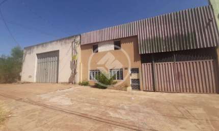 Vende-se 2 Barracões com 8 Terreno no Centro de Várzea Grande codigo: 71994