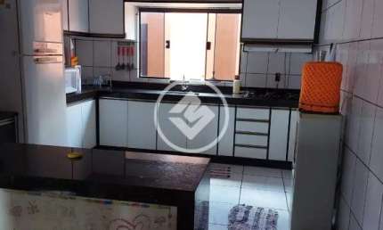 Vende-se casa de 325 m² no bairro Jardim Maringá 2 - 3 quartos sendo 1 suíte - Várzea Grande (MT) - Valor: R$ 500.000,00 codigo: 107195