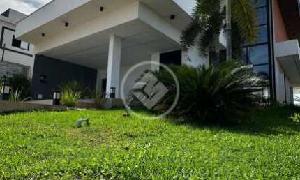 CASA EM CONDOMINIO FLORAIS DA MATA EM VÁRZEA GRANDE codigo: 109257