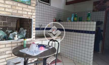 Vende-se Casa de 104 m² de área construída - Bairro Cristo Rei - Várzea Grande (MT) - Valor: R$ 1.600.000,00 codigo: 107189