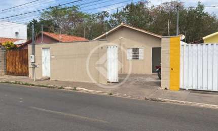 CASA NA AVENIDA DO BAIRRO NOISE CURVO REGIÃO DO CRISTO REI COM GRANDE POTENCIAL PRA COMERCIO POIS ESTA EM UMA ÁREA COMERCIAL, PRÓXIMO DA UNIVERSIDADE UNIVAG, BATALHÃO DE POLICIA, PONTE SÉRGIO MOTTA, S