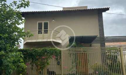 casa localizada no bairro santa cruz 2, terreno plano a três quadras da av.das torres, proximo a escolas e supermercados, atacadão. codigo: 121369