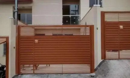 Sobrado com 3 dormitórios à venda, 100 m² por R$ 520.000,00 - Vila Carmosina - São Paulo/SP