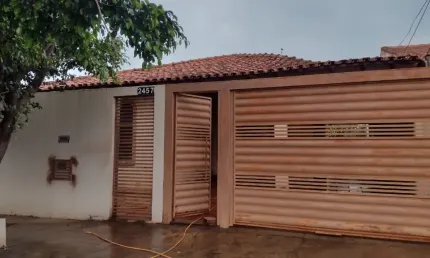 Casa com 3 quartos à venda na Vila Taveirópolis, Campo Grande 