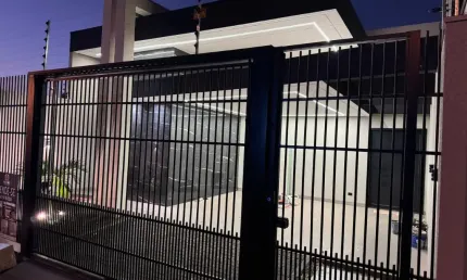 Casa com 3 quartos à venda no Jardim Munique, Maringá 