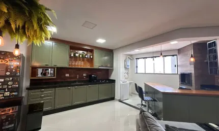 Apartamento com 2 quartos à venda na Zona 07, Maringá 
