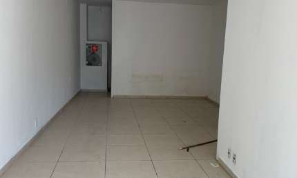 Ponto comercial com 1 sala para alugar na Avenida Papa João XXIII, 54, Centro, Macaé