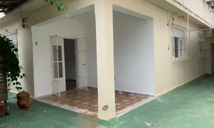 Vendo praia campista,  residencia toda terrea, 3 qtos, quintal, gar., macaé/rj