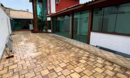 Vendo excelente residencia 3 suites, Amplo Lazer condomínio fechado *Ilha da Caeira* Macaé!