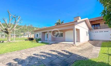Casa à venda em Estância Velha, Rosas, com 3 quartos, com 440 m²