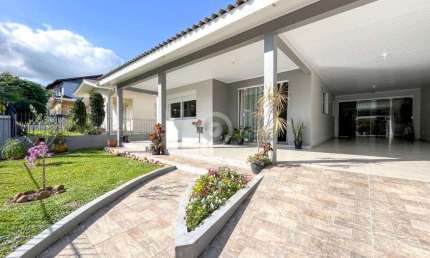 Casa à venda em Estância Velha, Floresta, com 3 quartos, com 209 m²