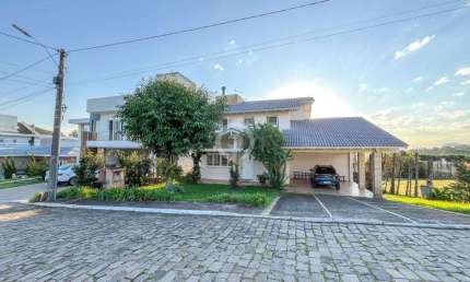 Casa à venda em Novo Hamburgo, Lomba Grande, com 3 quartos, com 300 m²