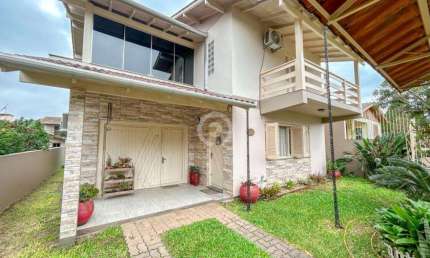 Casa à venda em Estância Velha, Lira, com 3 quartos, com 205 m²