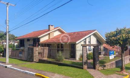 Casa à venda em Novo Hamburgo, Jardim Mauá, com 4 quartos, com 263.14 m²