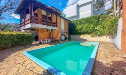 Casa à venda em Novo Hamburgo, Jardim Mauá, com 4 quartos, com 227 m²