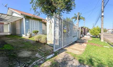 Casa à venda em Estância Velha, Lago Azul, com 1 quarto, com 90 m²