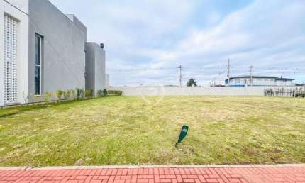 Terreno à venda em Portão, Centro, com 400.79 m², Nelsi Haas