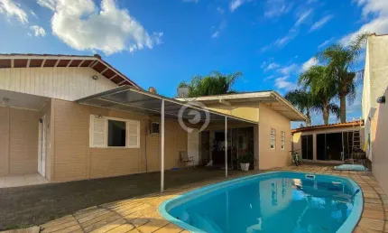 Venda | Casa com 170,00 m², 3 dormitório(s), 2 vaga(s). Lira, Estância Velha