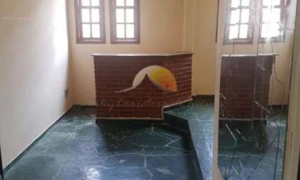 VENDE-SE CASA PRÓXIMA AO COLÉGIO DAS IRMÃS - CA1097
