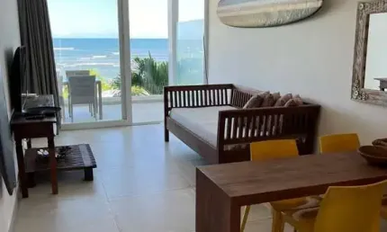 Itacimirim - Casa Alto Padrão em Itacimirim (Monte Gordo), Camaçari/BA