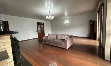 Casa com 3 dormitórios para alugar, 353 m² por R$ 13.572,00/mês - Várzea - Teresópolis/RJ