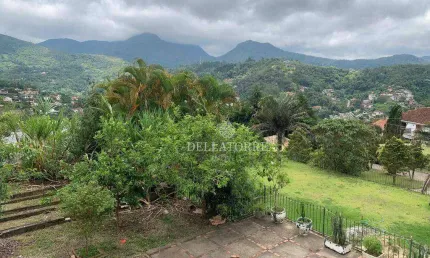 Terreno à venda, 576 m² por R$ 460.000,00 - Golfe - Teresópolis/RJ